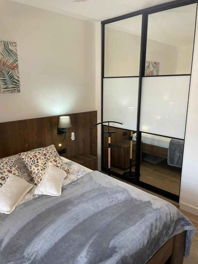 Apartment Aleksandra Orlando Адехе Екстериор снимка